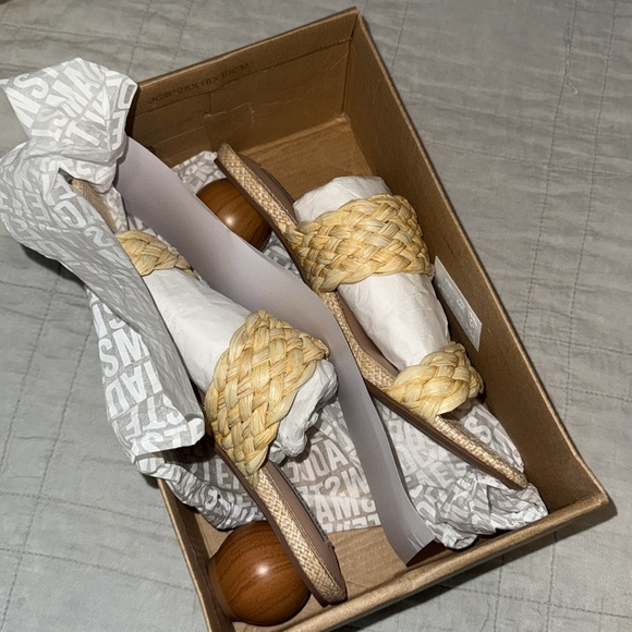 Steve Madden VOWS raffia sandal - Picture 4 of 4